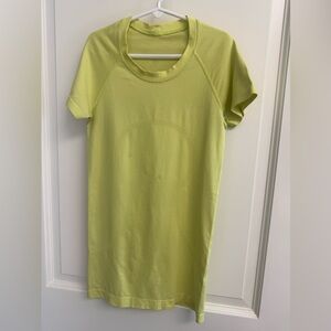 Lululemon Swiftly tech bright yellow Short Sleeve shirt  sz 2 EUC